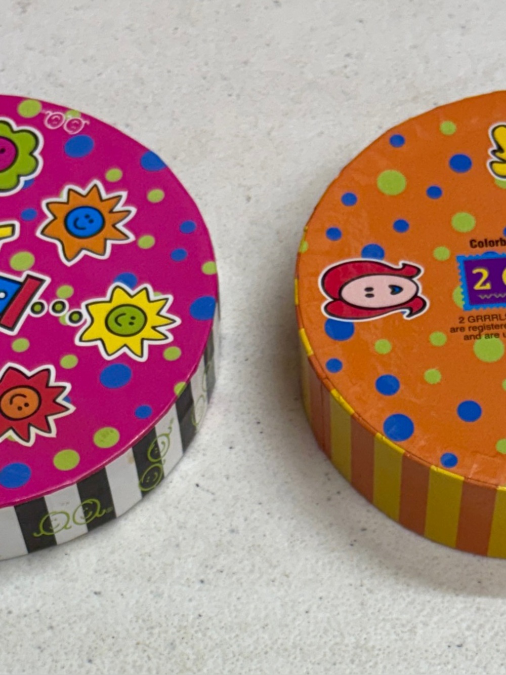 2 Grrrls Colorbok round decorative box 2001 vintage EXCELLENT CONDITION